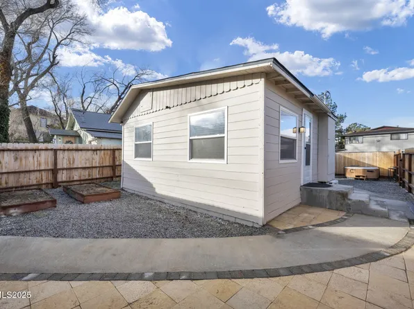 459 Field St, Sparks, NV 89431