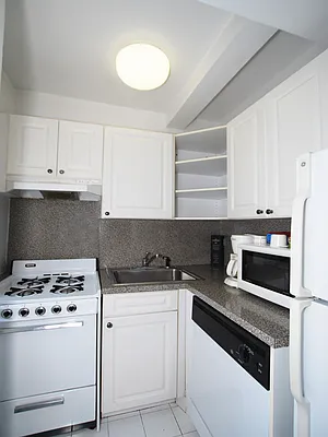 Rented by Sotheby's International Realty | media 12