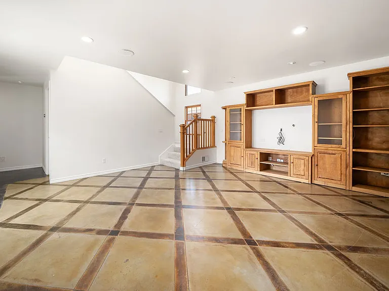 2525 Gail Pl — Photo 17