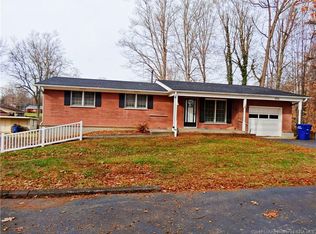 725 Dreyer Ln, Sellersburg, IN 47172