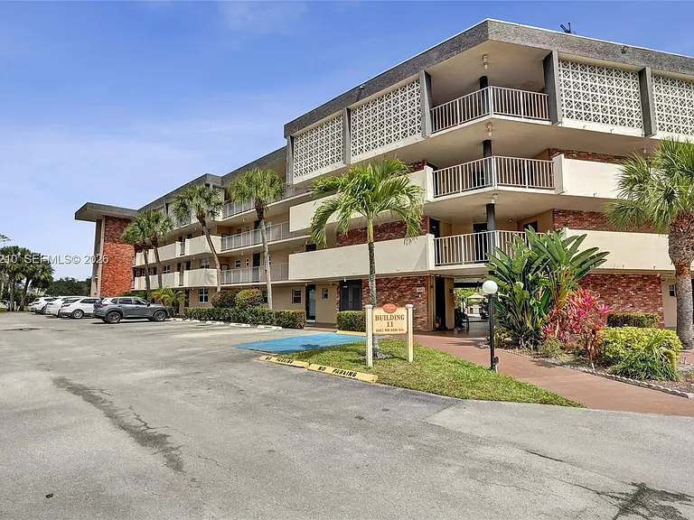 3051 NW 46th Ave #101 — Photo 38