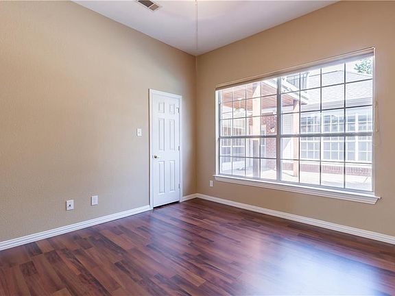 4th image of 132 Park Valley Ct