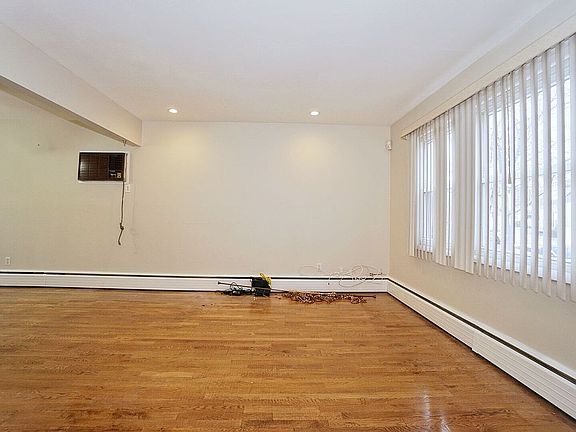 5th image of 481 Gansevoort Blvd