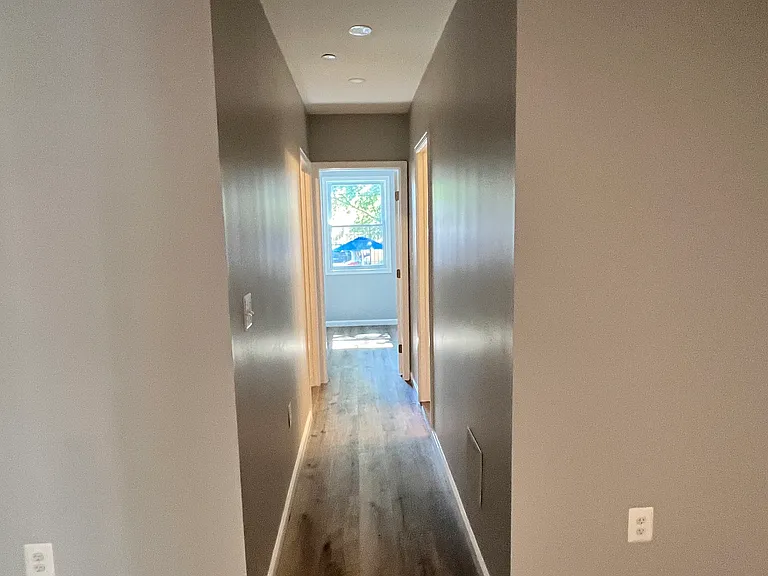 1709 E St NE #2 — Photo 11