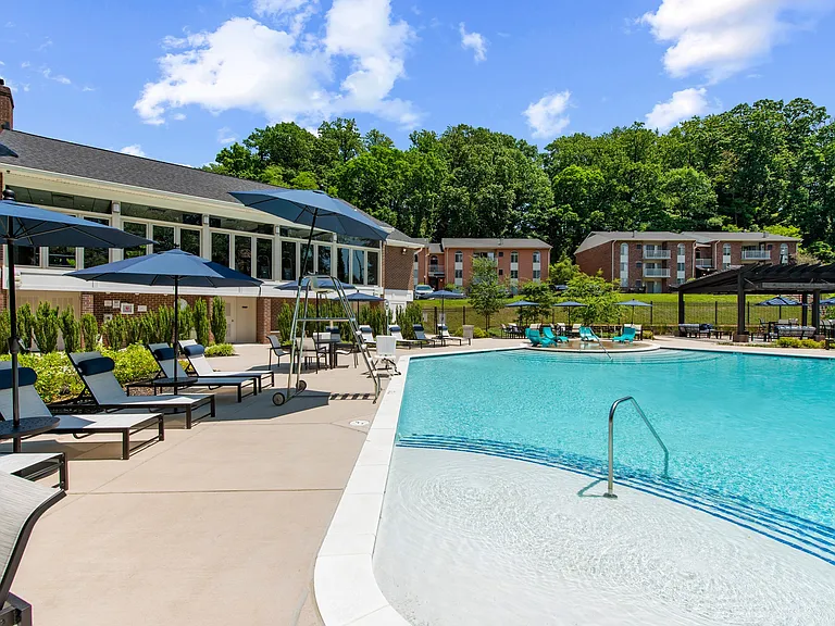 Padonia Village Apartments — Photo 18