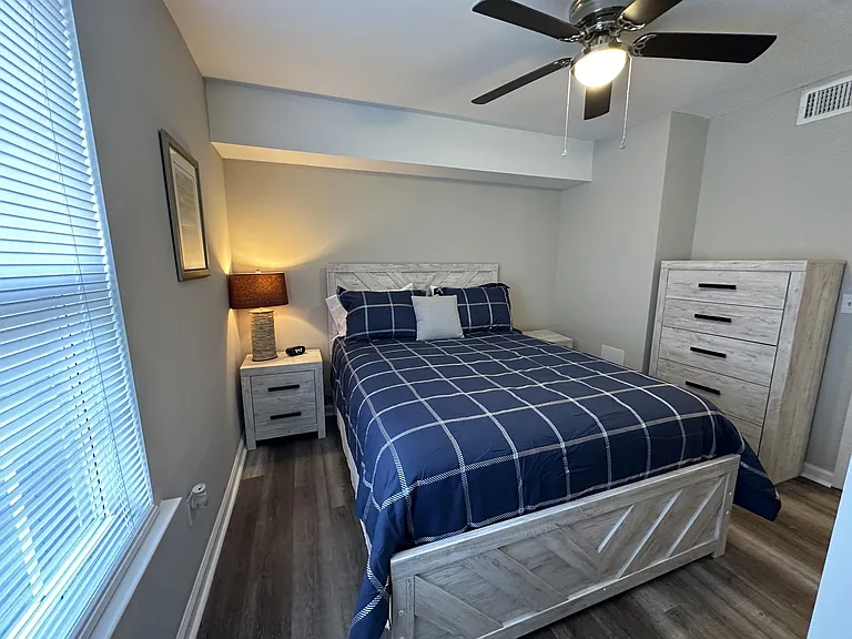 403 S Thomas Rd #D — Photo 6