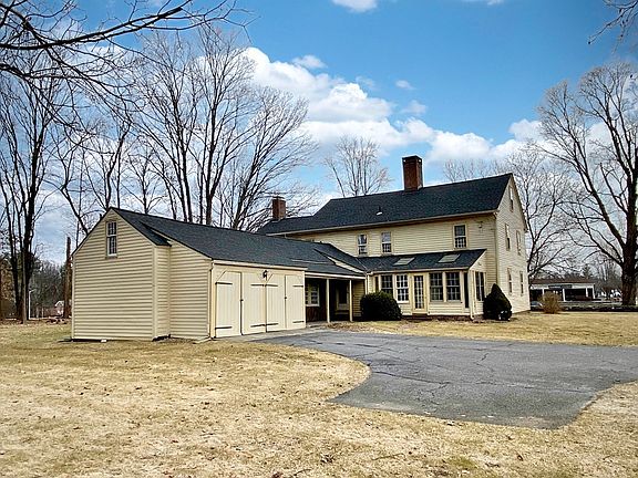 5th image of 476 Longmeadow St