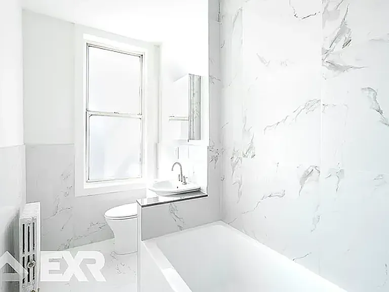 441 Wilson Ave #2B1 — Photo 7