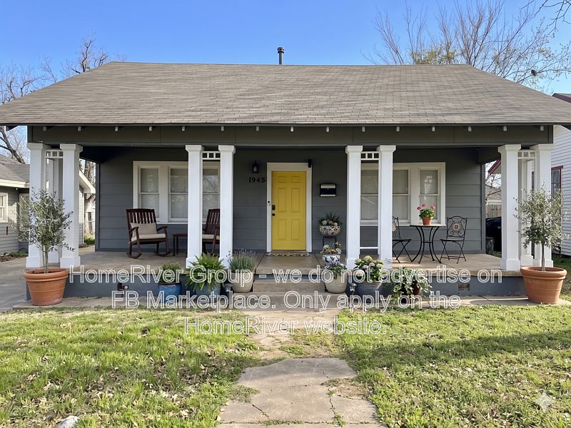 1st image of 1945 W Park Pl