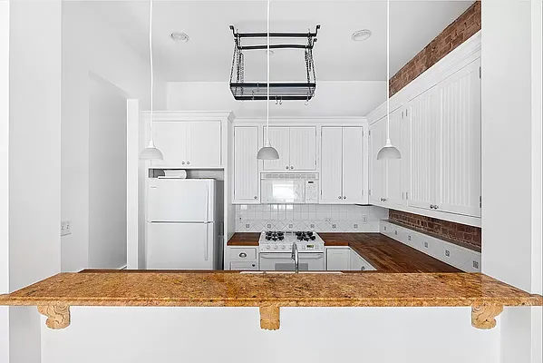 Rented by Douglas Elliman | media 11