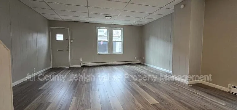 3 bed, 2.0 bath, $1,650 — Photo 4