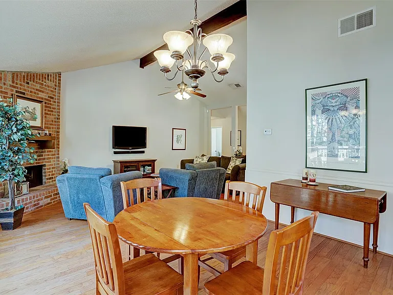 12 Fairmeade Bend Dr — Photo 11