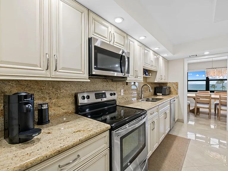 4900 N Ocean Blvd #711 — Photo 4