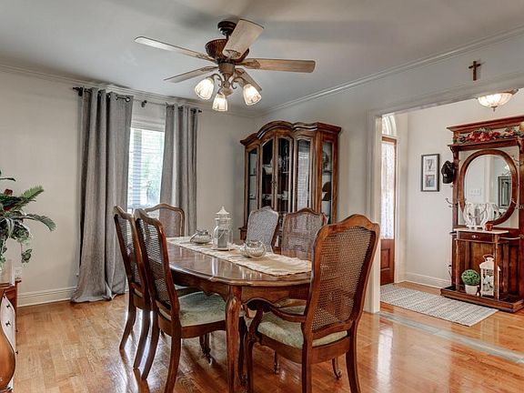 5th image of 129 Cornish Pl