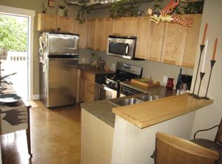 660 4th St E #660, Saint Paul, MN 55106