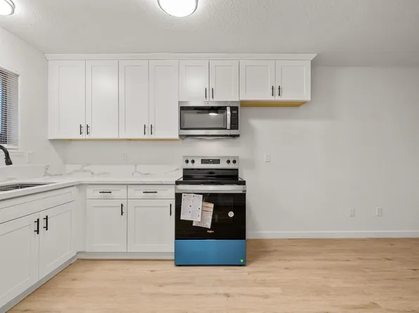 1220 South Ave, Sacramento, CA 95838