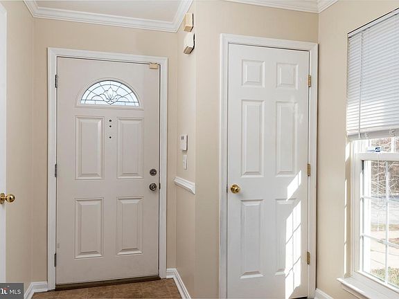 2nd image of 200 Royal Oak Ct