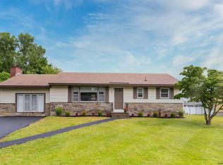 9 Riverview Ter, Rensselaer, NY 12144