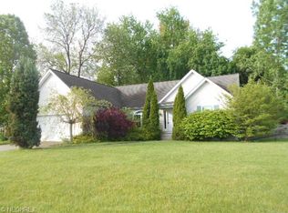 1284 Bannerstone Dr, Painesville, OH 44077