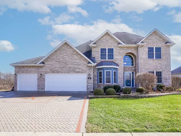 382 Poplar Dr, Yorkville, IL 60560