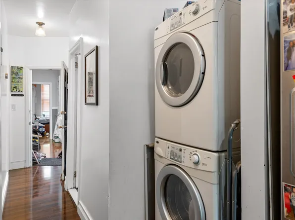 285 Lincoln Avenue image 7 of 36