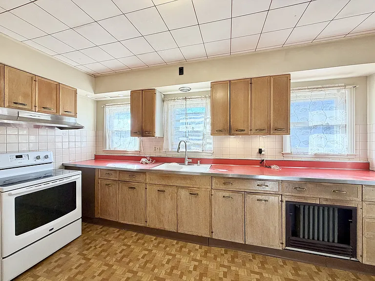 715 Bushnell St #2 — Photo 12