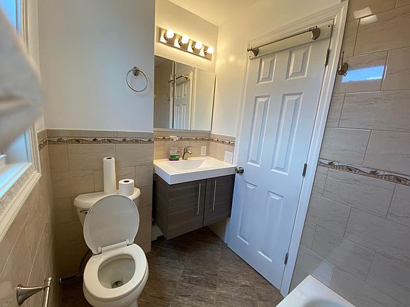 4th image of 1113 Vincent Ave APT 2