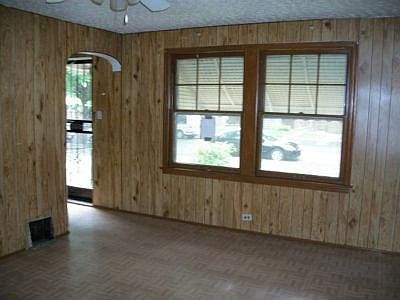 3rd image of 9538 S Woodlawn Ave