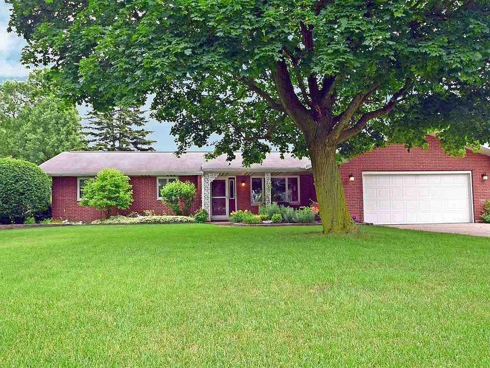 1st image of 56648 Meadowood Dr