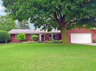 56648 Meadowood Dr, Elkhart, IN 46516