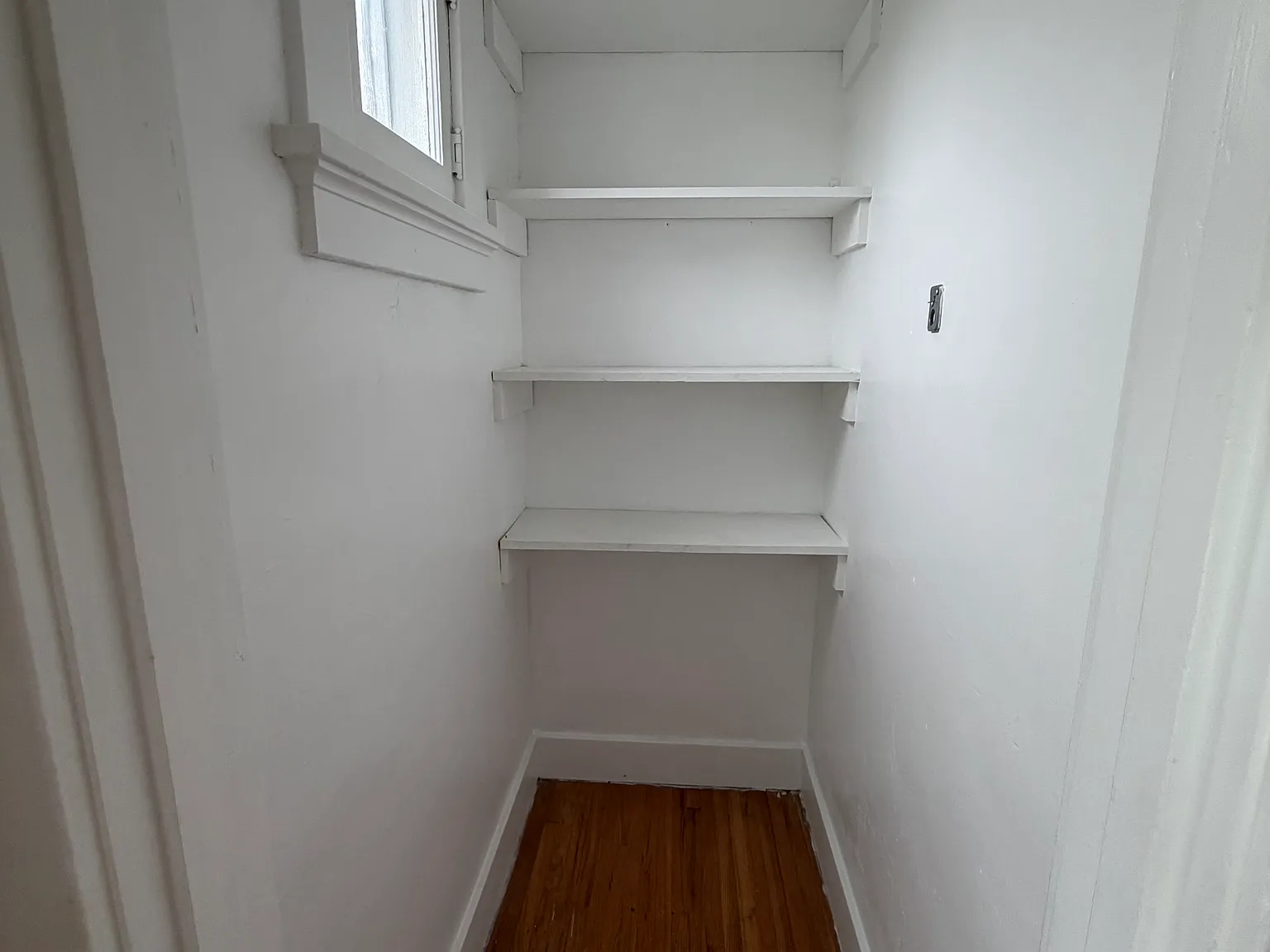 3 bed, 1412 sqft, $1,550 — Photo 2