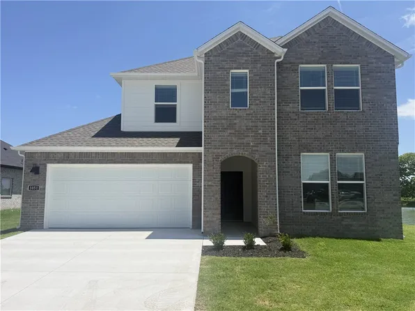 1051 Thornwood Pl, Bentonville, AR 72713