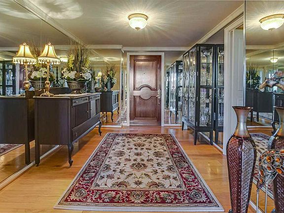 5th image of 4924 Cobbs Dr #4B4C