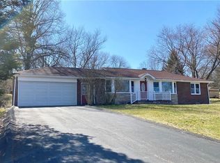 2969 Melvin Dr, New Castle, PA