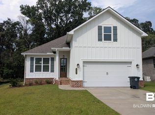 384 Dover St, Fairhope, AL 36532