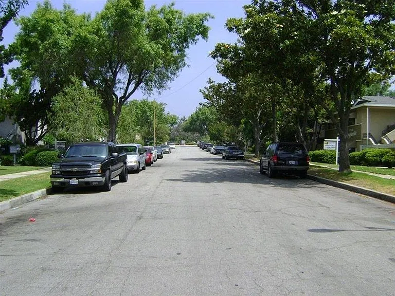 694 Spruce Ave #G — Photo 16