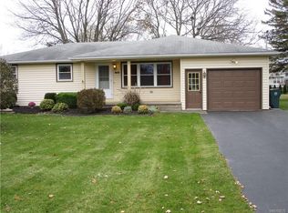 7259 Graydon Dr, North Tonawanda, NY 14120