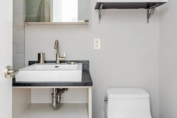 Rented by Tahari Realty LLC | media 64