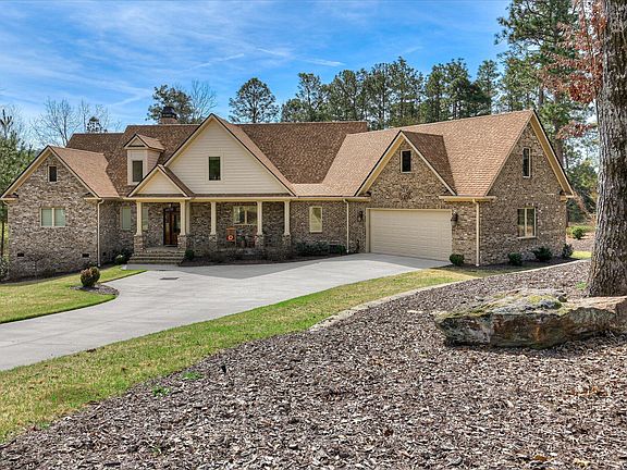 2nd image of 192 Foxhound Run Rd