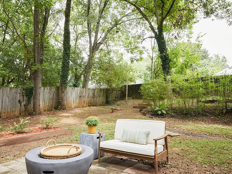 1402 Fairbanks St SW — Photo 36
