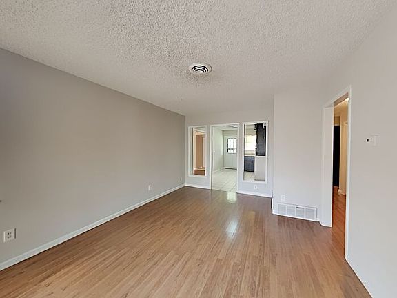 3rd image of 4504 Sarazen Dr