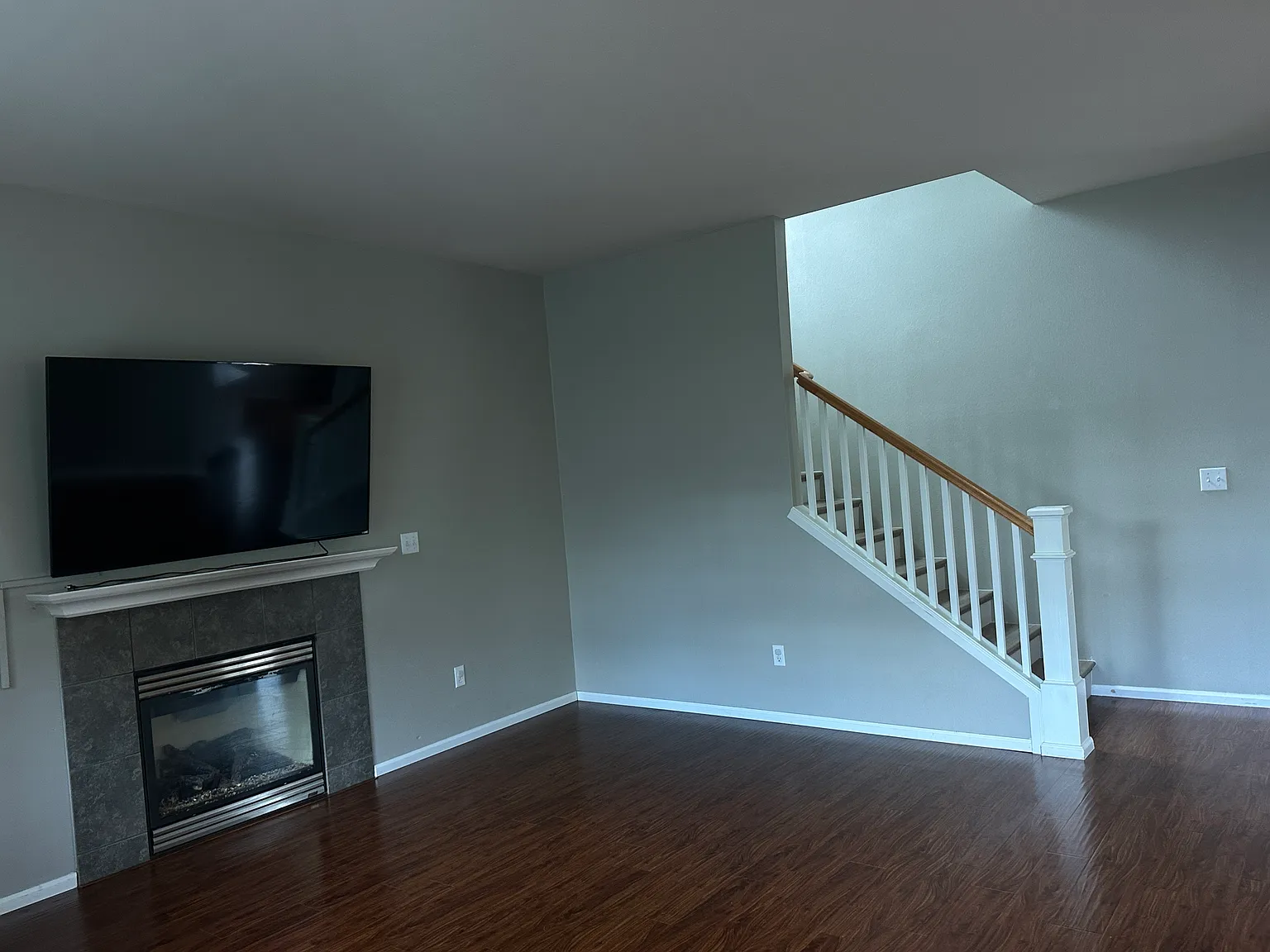 4 bed, 2.5 bath, 1905 sqft, $3,800 — Photo 4