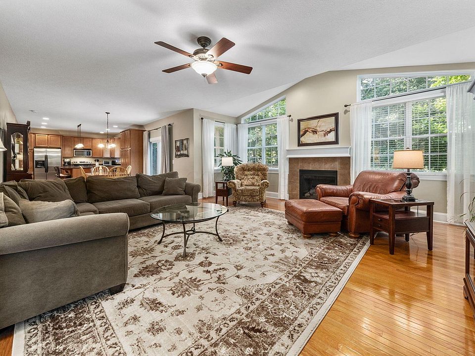 1st image of 621 Canteridge Dr