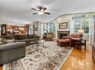 621 Canteridge Dr, Pickerington, OH 43147