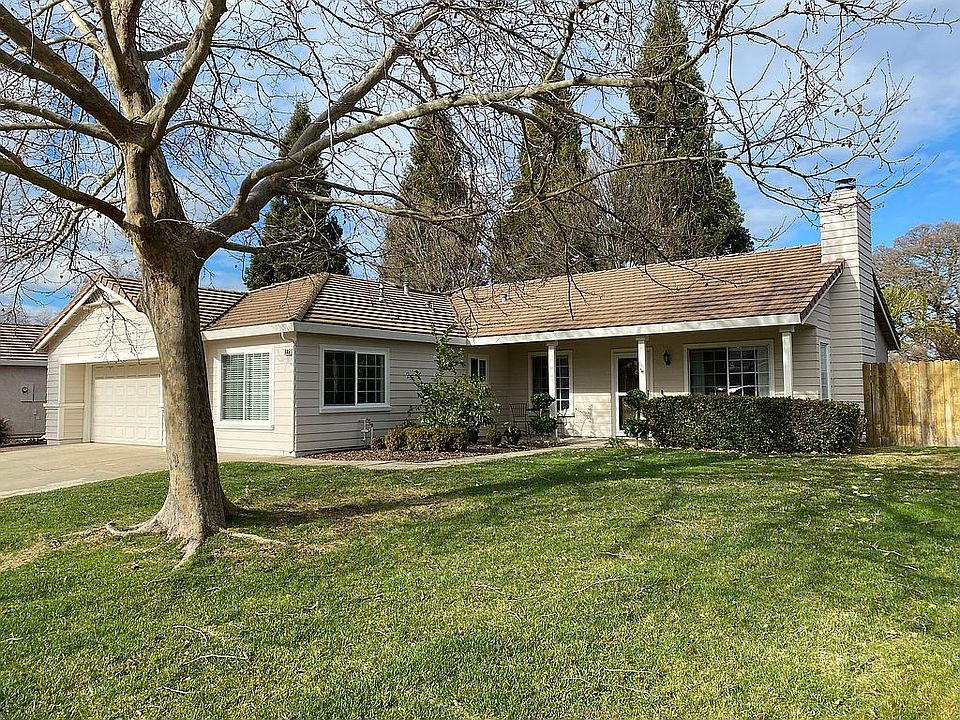 1st image of 805 Shenencock Ct