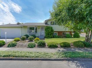 12710 NE Morris St, Portland, OR 97230