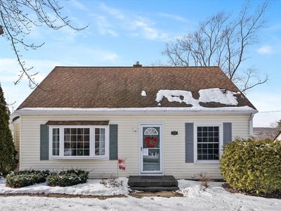 213 Summit DRIVE, Pt Washington, WI, 53074