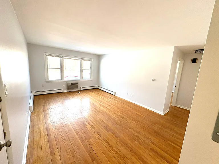 8905 Plainfield Rd #1E — Photo 12