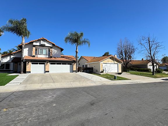 3rd image of 41850 Shorewood Ct