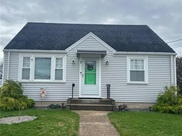 7 Bella Ave, Pawtucket, RI 02861